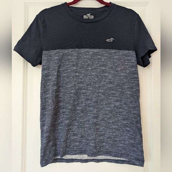 Hollister Must Have Collection Short Sleeve Navy Colorblock Shirt Men's Size S - Picture 1 of 6